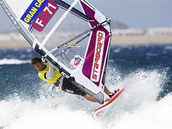 Les Mouss.com - Cyril Moussilmani updates us with a video - Windsurfing News