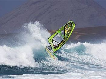 Pryde Receive Red Dot - NeilPryde have won the coveted 'red dot' distinction for - Windsurfing News
