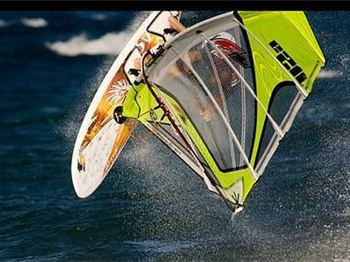 Backdoor Pozo - Dario Ojeda experiences a rare starboard tack day at the infamou - Windsurfing News