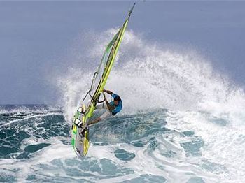 Kauli's Career - In the final episode of Novela Das 8 - Windsurfing News