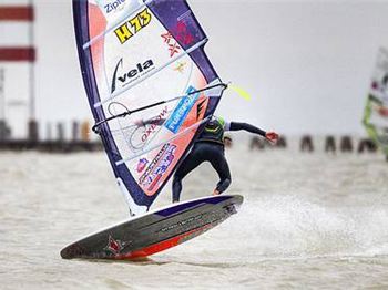 Maartenh73.com - A flashy new site for a funky Dutch freestyler - Windsurfing News