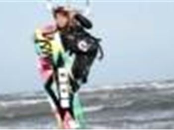 Help Ewan Jaspan win his video competition - Kitesurfing News