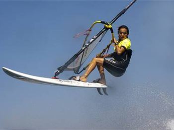 Nayra's 2010 Final Cut - Top women's wave sailor and all round heavy hitter - Windsurfing News