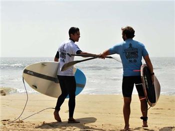 The Stand Up World Tour hangs out in Huntington Beach, CA - Stand Up Paddle News